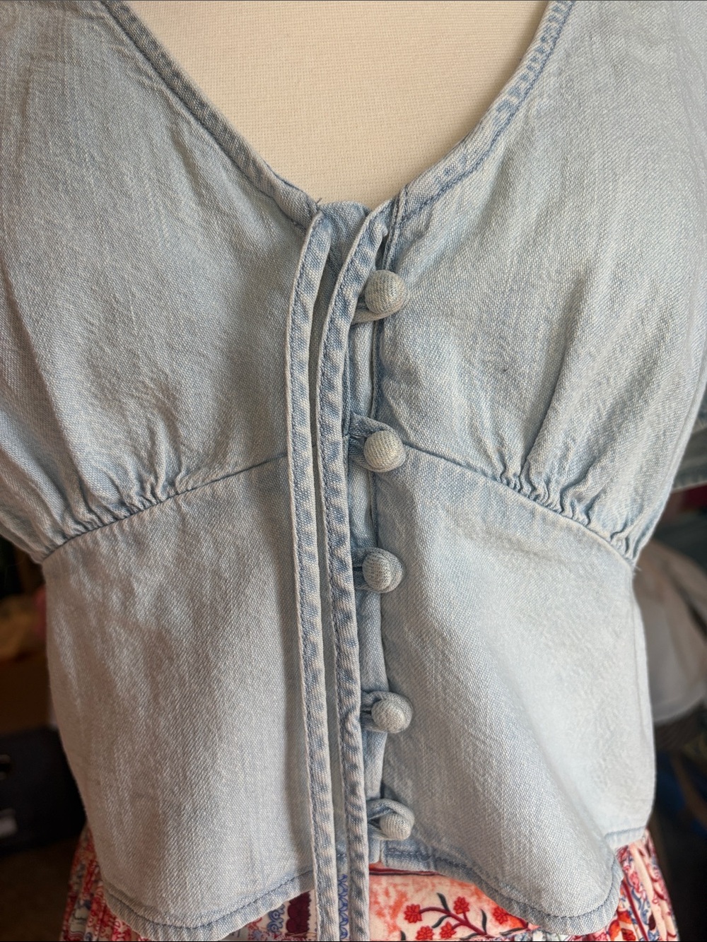 Levi’s Blouse - Picture 5 of 7